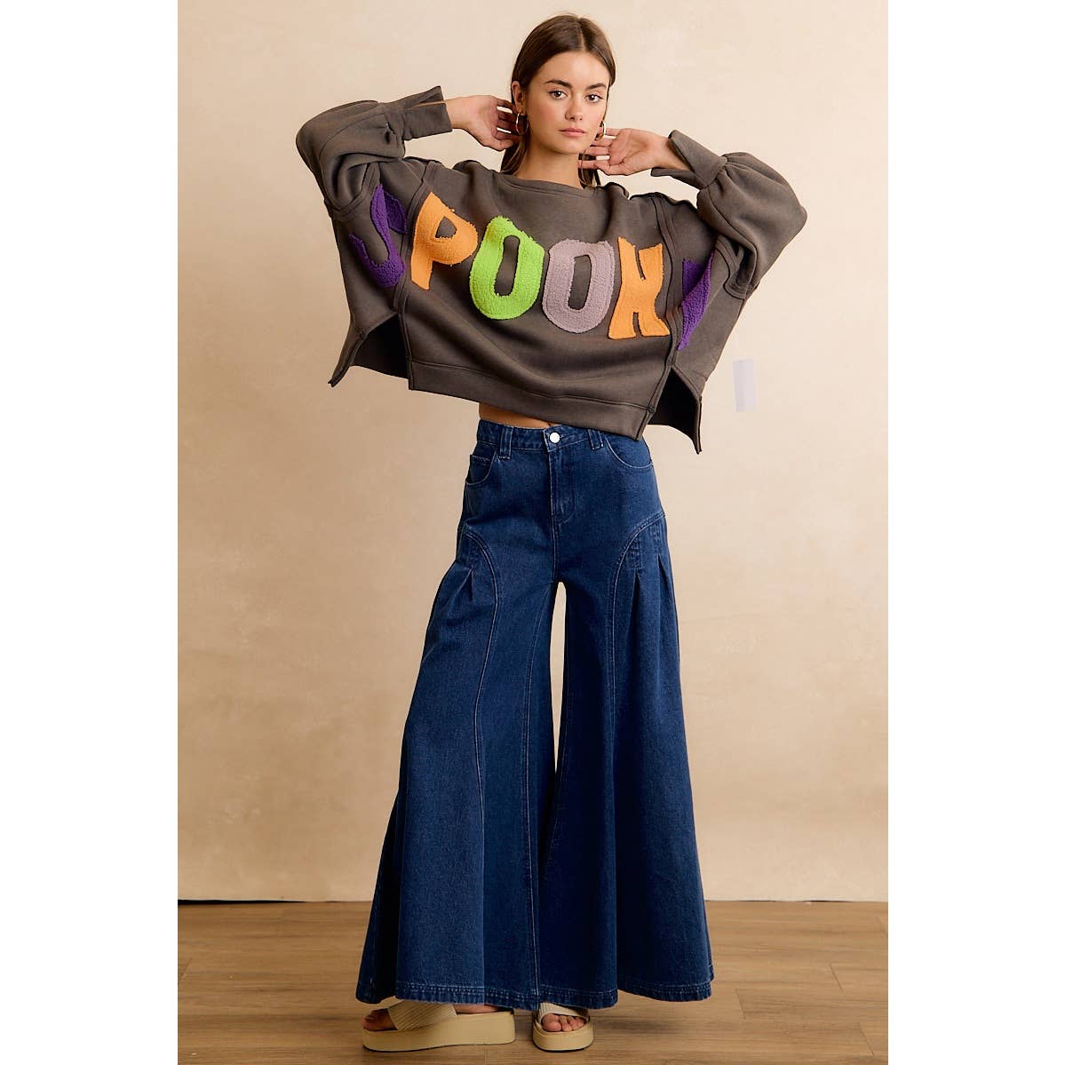 HALLOWEEN SPOOKY CHENILLE APPLIQUE SWEATSHIRT